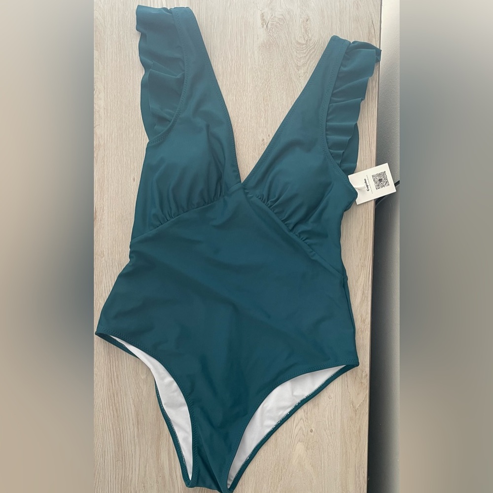 New with tags Size L Cupshe Swimsuit